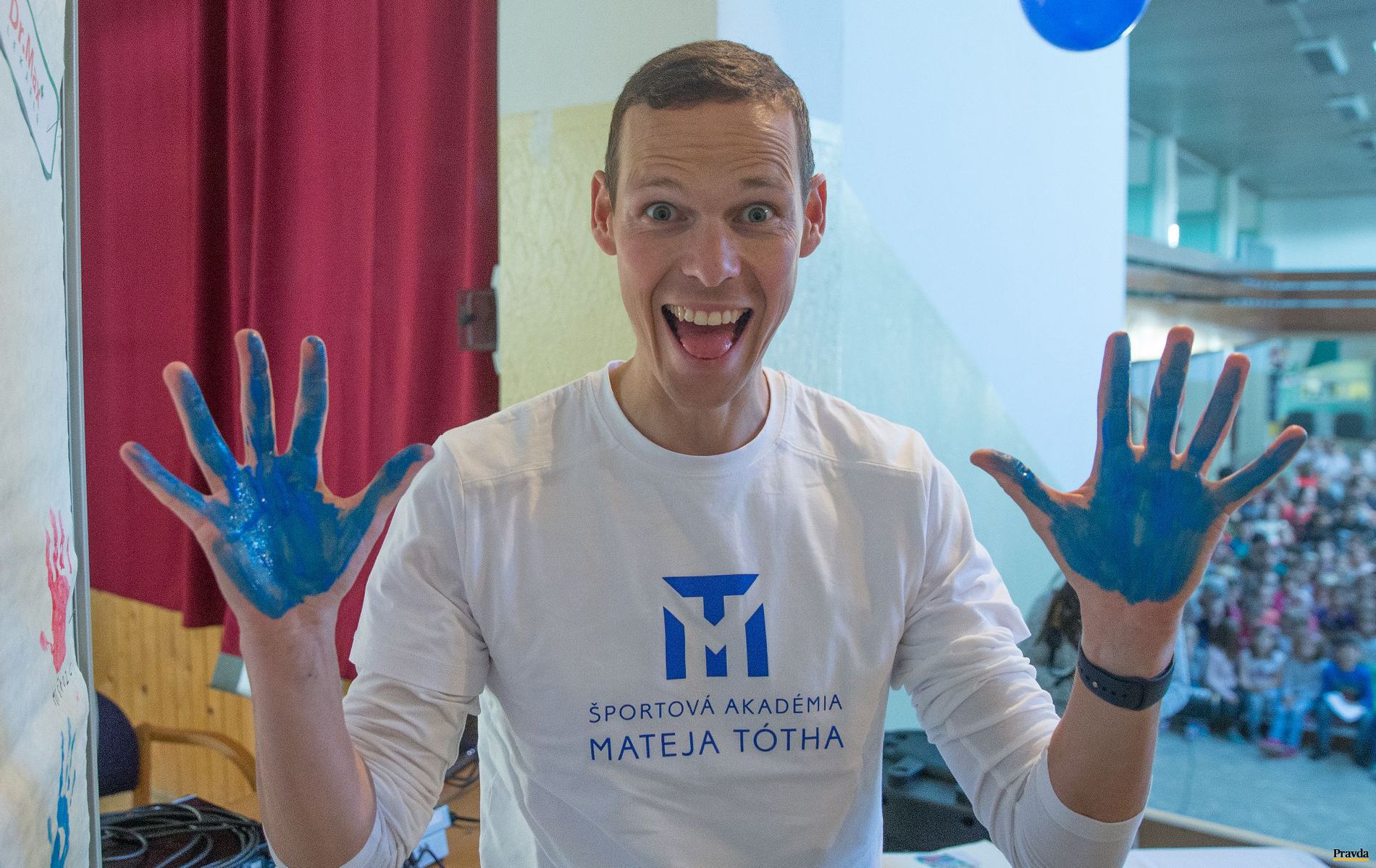 Matej Tóth pomáha // Športovú akadémiu Mateja...