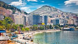  Nenásytné more pohlcuje Albánsko