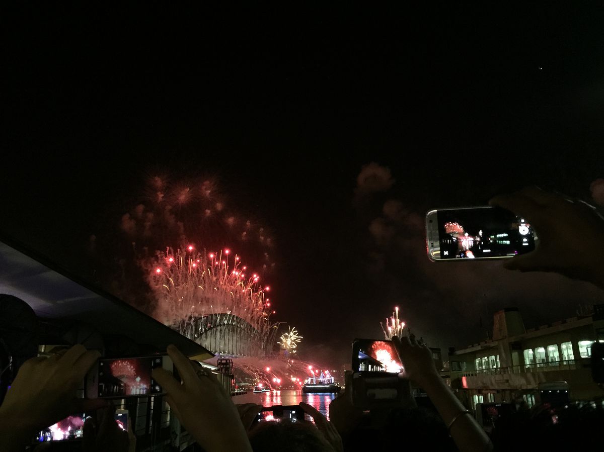 Oslava nového roka 2017 v austrálskom Sydney.