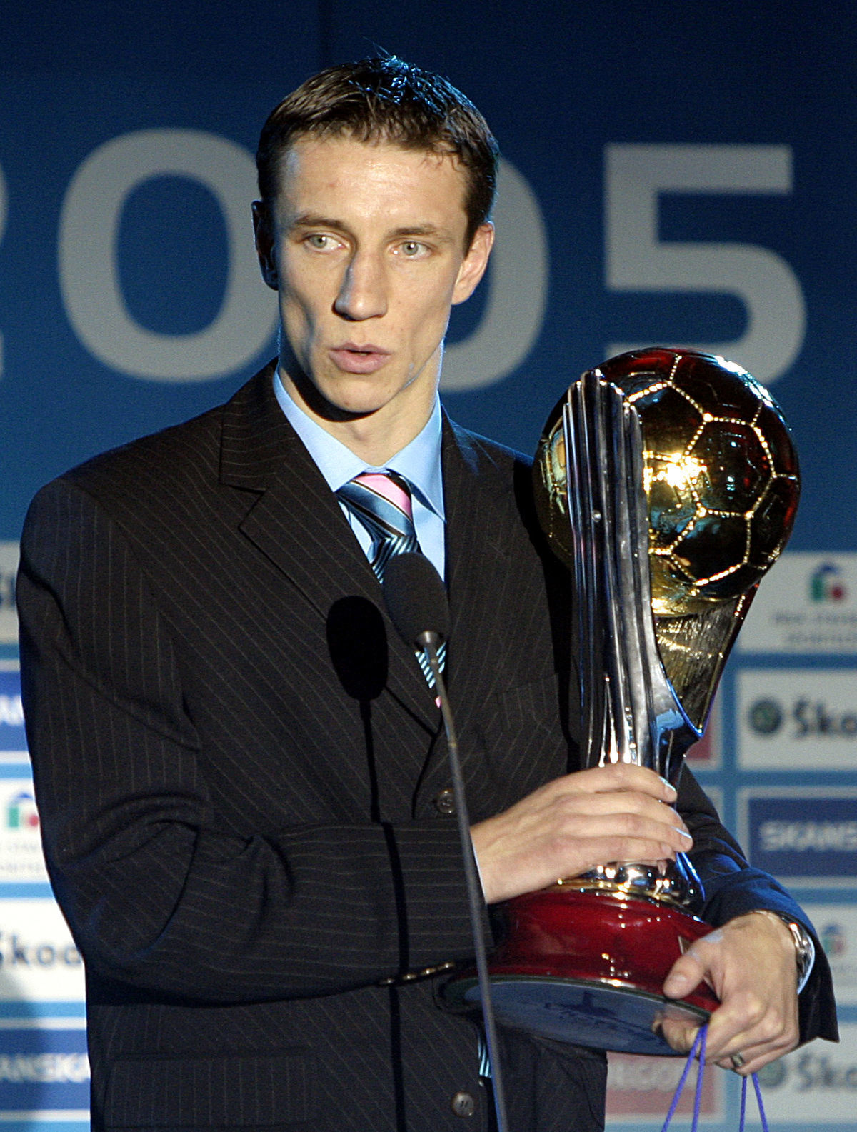 Marek Mintál s víťaznou trofejou v 13. ročníku...