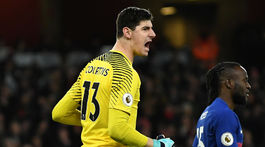 Real si musí nájsť nového brankára. Courtois zostáva v Londýne