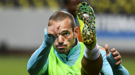 Tréner Sparty chcel na Letnú dotiahnuť Sneijdera. Na Rosického sa nespolieha