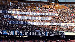 Fanúšikovia velebili Hamšíka. Čo mu odkázali na tribúnach?