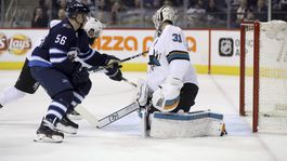 Daňo skóroval, Halák vychytal výhru, Tatar sa pobil