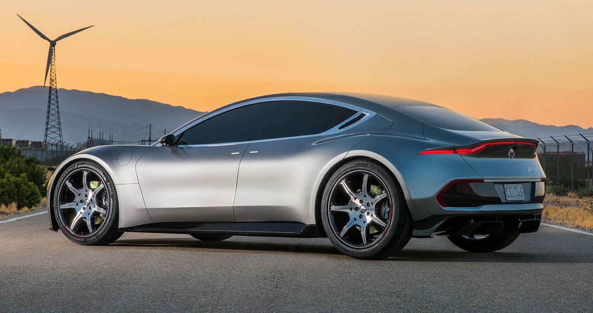 Tvar zadných svetiel akoby sa inšpiroval...