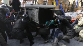 Kyjev sľubuje, že vznikne dôležitý súd 