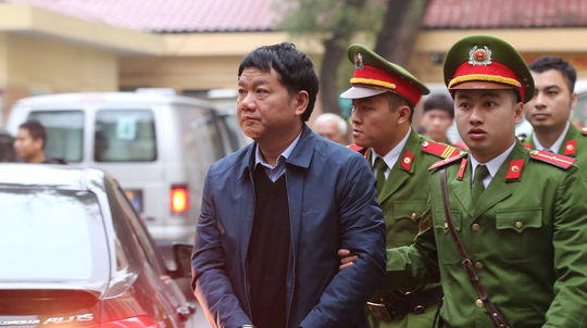 Vo Vietname súdia manažérov ropného podniku. Niektorým hrozí aj najvyšší trest