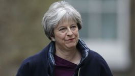 Lordi neustupujú Mayovej vláde