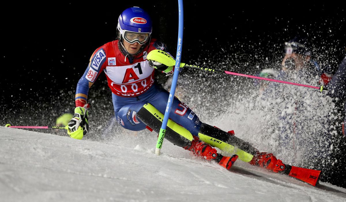 Mikaela Shiffrinová počas slalomu vo Flachau.