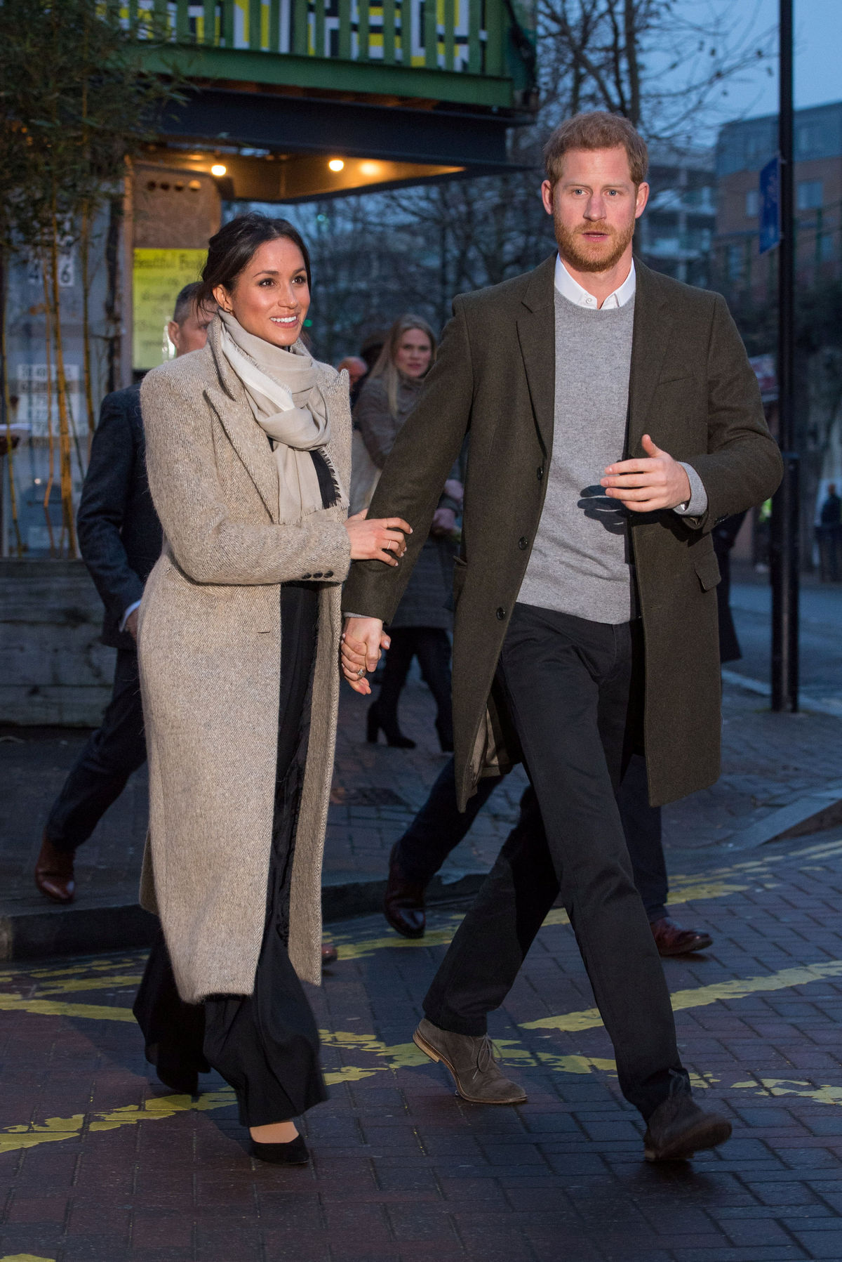 Princ Harry a jeho snúbenica Meghan Markle...