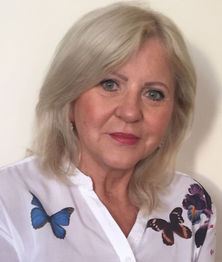 MUDr. Katarína Černá.