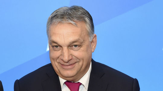 L'Express: Orbán kedysi žiadal Sorosa o štipendium do Oxfordu