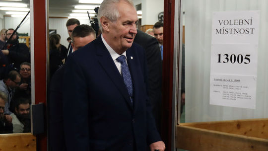Český prezident Miloš Zeman prišiel do volebnej...