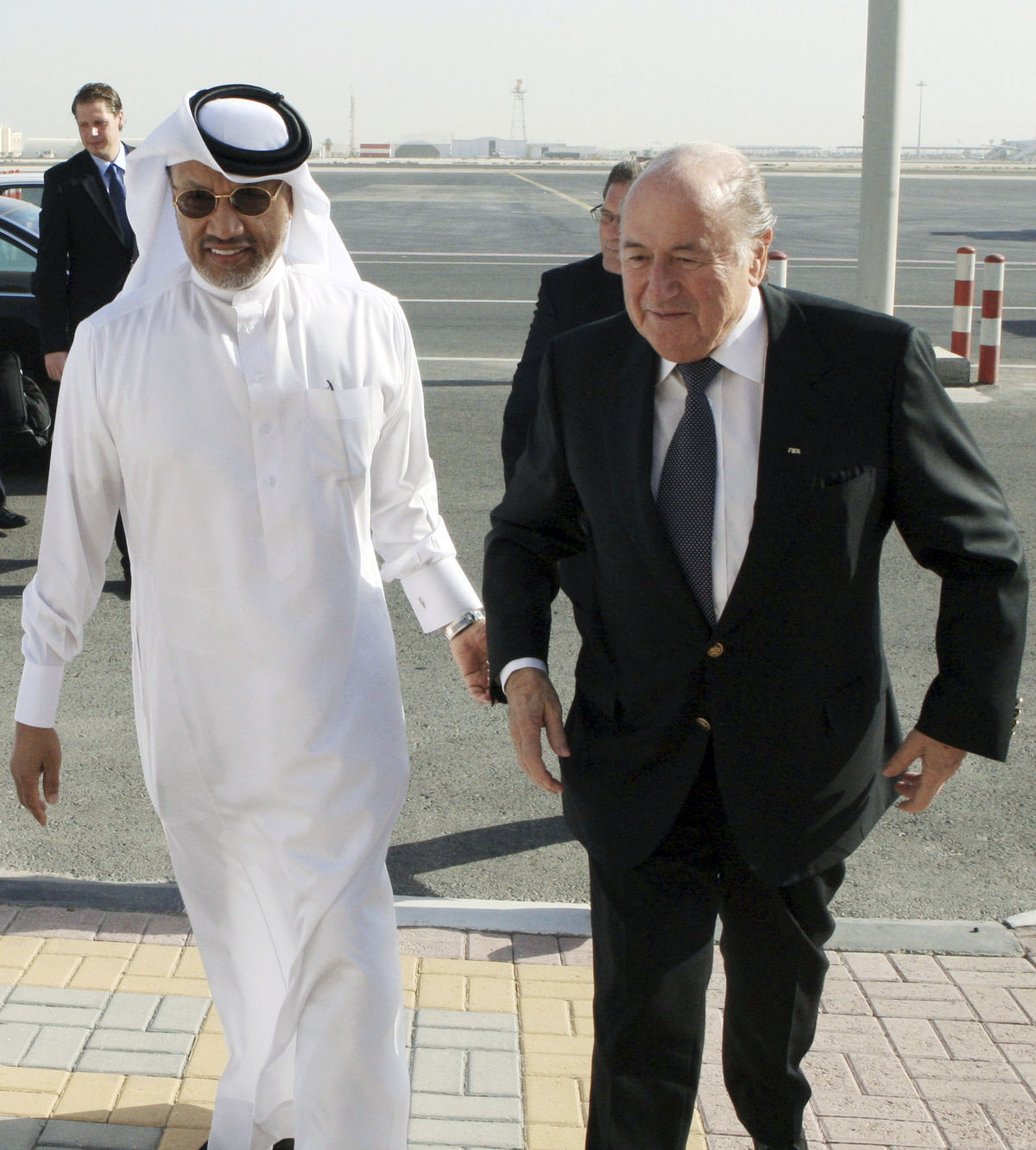 Mohammed bin Hammám (vľavo) v roku 2010 s...