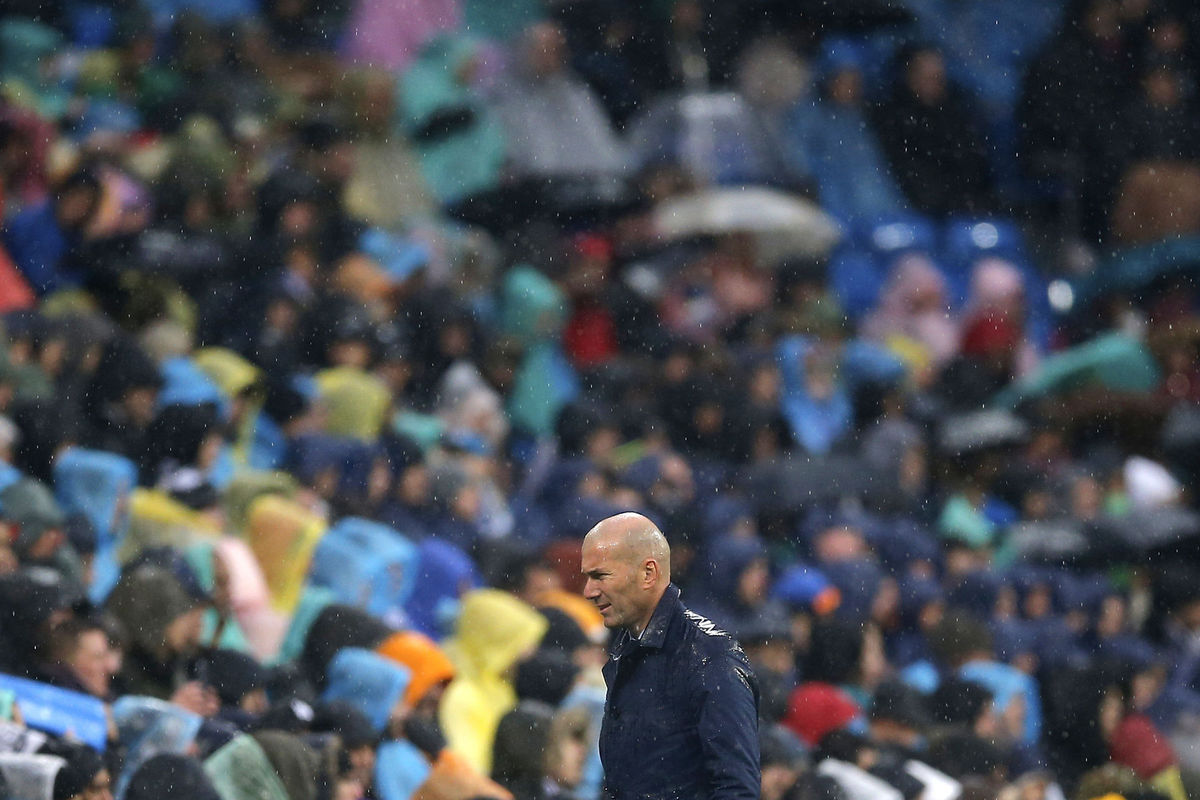 Tréner Realu Madrid Zinedine Zidane počas...
