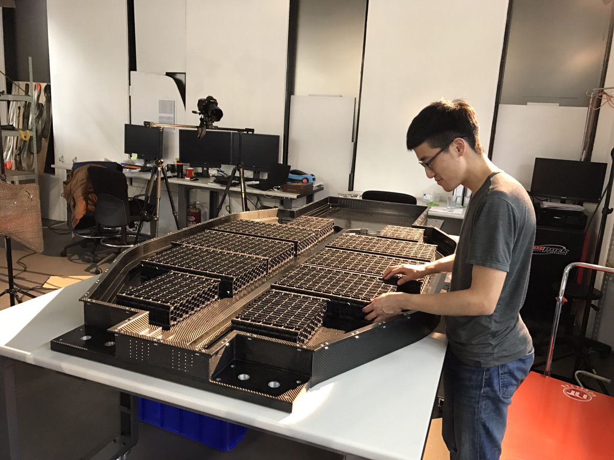 V každej batérii sa nachádza celkovo 42...