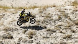 Blúdenie či pády. Svitko po chaotickej etape mierne klesol, líder sa zranil