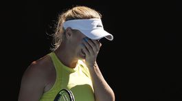 Wozniacka prehrávala v 3. sete 1:5 a 15:40, ale vyhrala. Šokuje 15-ročná Kosťuková