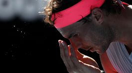 Nadal nepripustil zápletku, ale Mayer mu dal zabrať. Postupujú aj ďalší favoriti