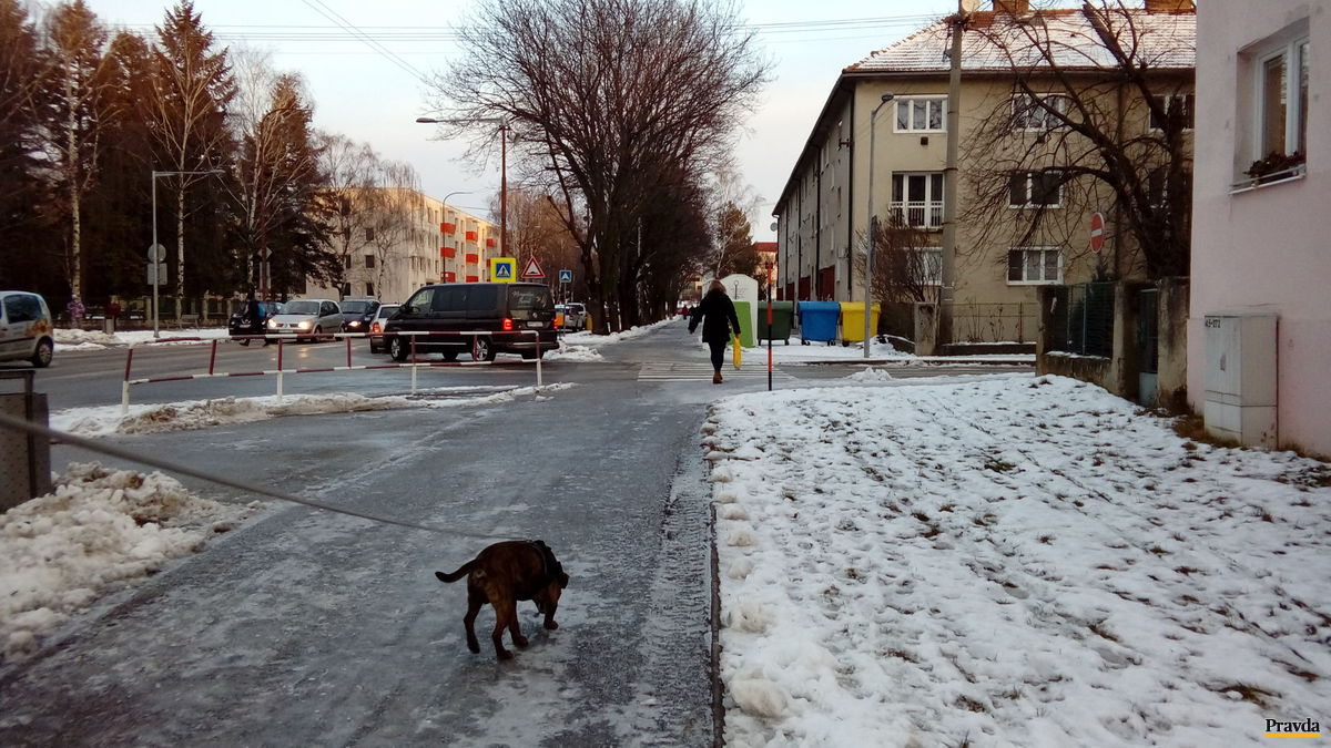 Chodníky v Novom Meste nad Váhom boli síce...