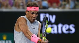 Súperovi dovolil len päť gemov. Nadal sfúkol z kurtu Džumhura