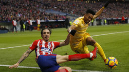 Valencia nevyužila zaváhanie Atlética, prehrala u posledného