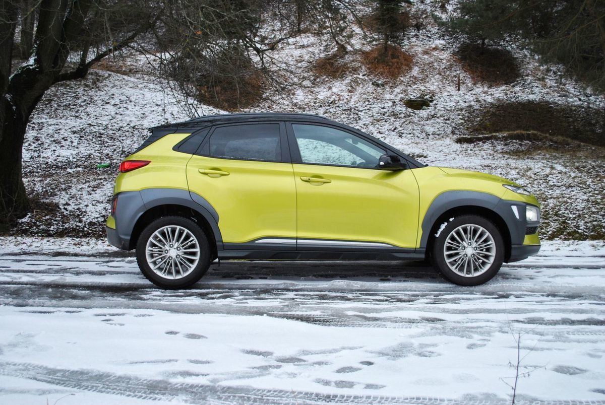 Vo vnútri je pri dlhých jazdách miesta dostatok...