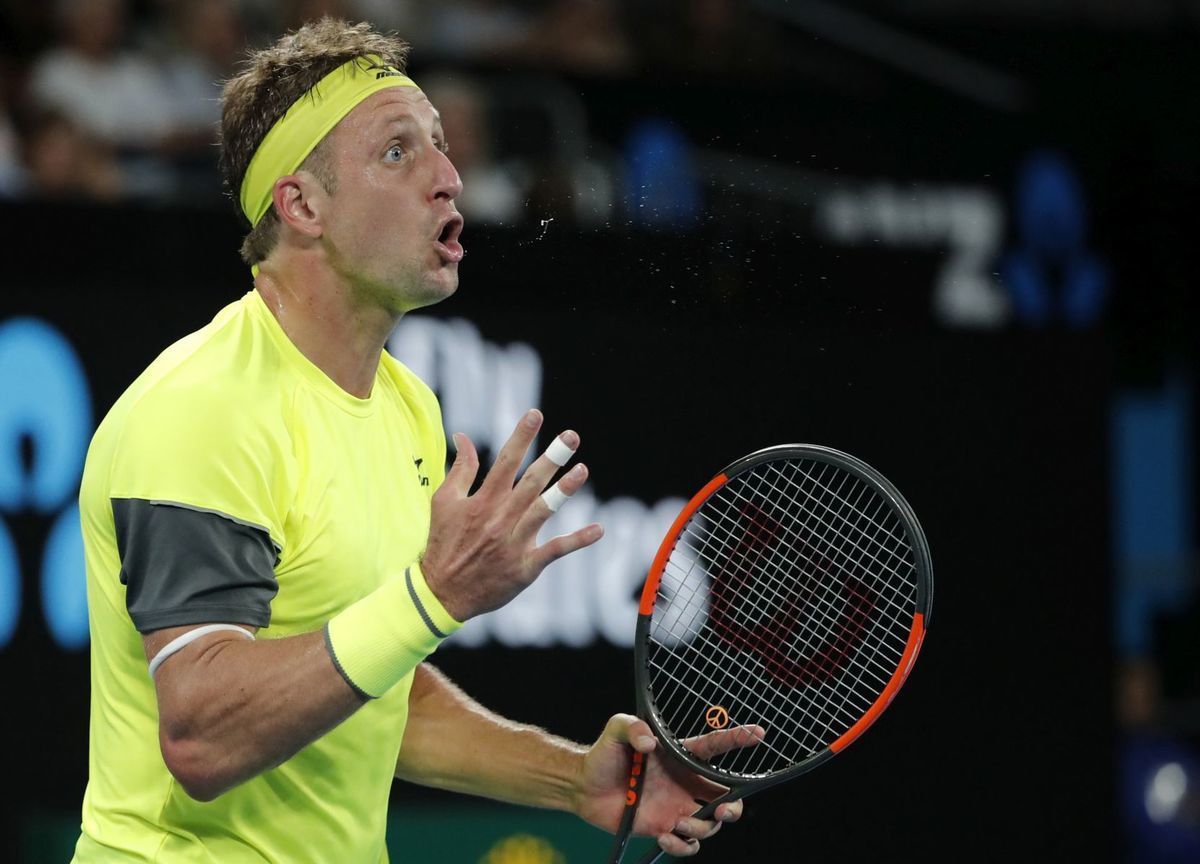 Tennys Sandgren počas súboja s Dominicom Thiemom.