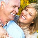 dôchodcovia, staroba, úsmev, šťastie. muž, žena