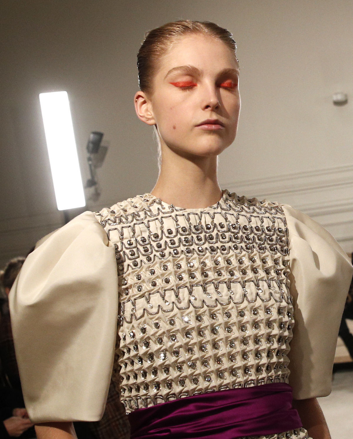 Líčenie na prehliadke Valentino Haute Couture