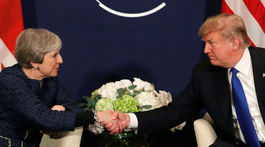 Trump sa na Svetovom ekonomickom fóre v Davose stretol s Mayovou