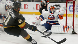 O čisté konto prišiel v závere. Halák pomohol k výhre, bol prvou hviezdou