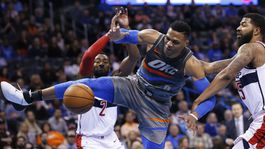 Westbrook dosiahol tohtosezónne bodové maximum, Durant druhé triple-double