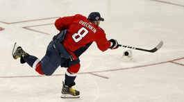 Najtvrdšiu strelu má Ovečkin, McDavid je opäť najrýchlejším korčuliarom
