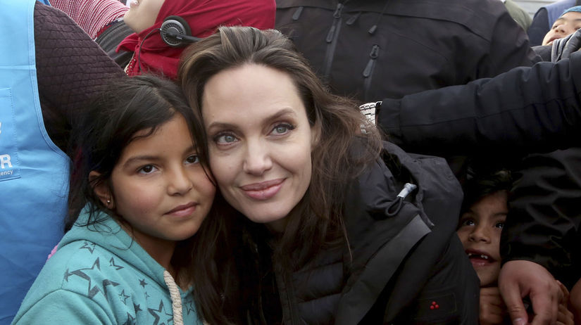 Angelina Jolie s dievčatkom
