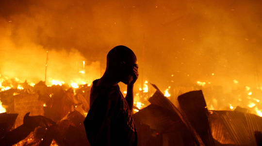 Po požiari v slume na predmestí Nairobi sa bez domova ocitli tisíce ľudí