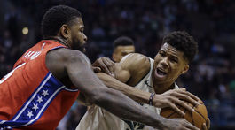 Denver vyhral v Milwaukee, premenil 24 trojok