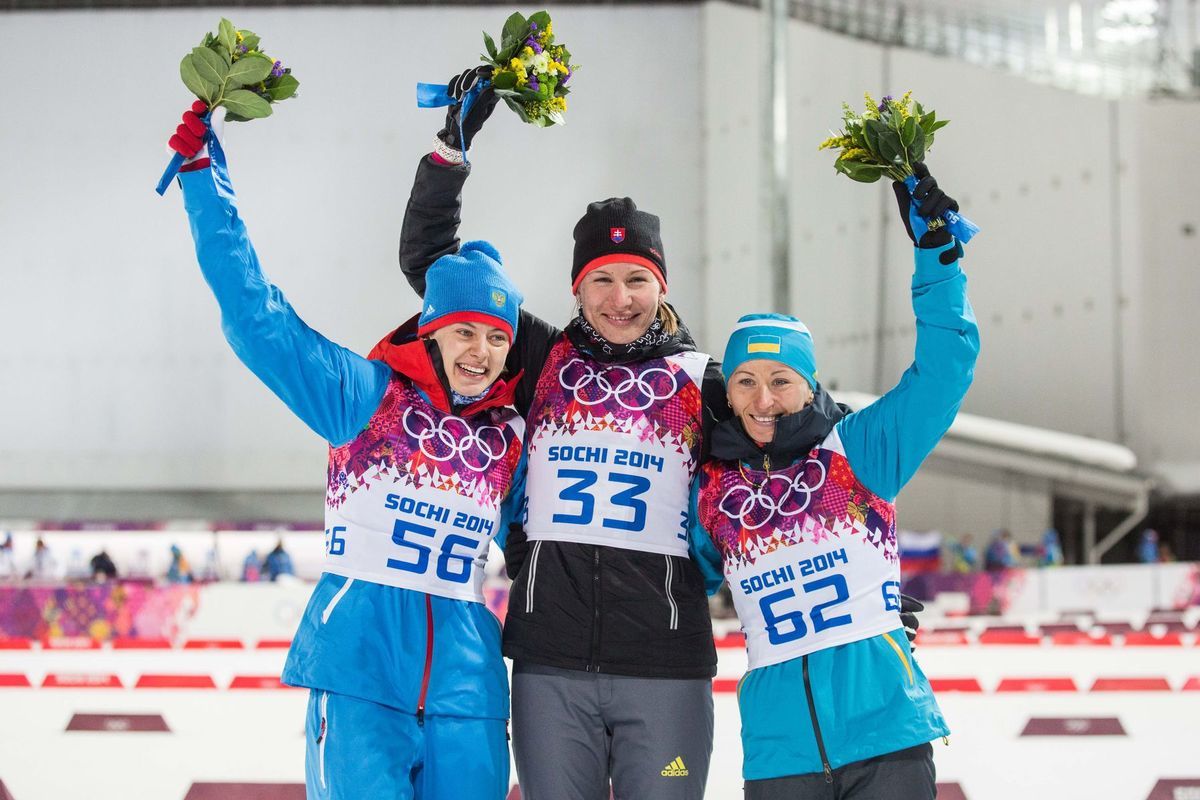 Anastasia Kuzminová oslavuje triumf v šprinte v...