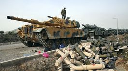 SOHR: Pri tureckých útokoch zahynulo najmenej 36 členov sýrskych provládnych síl 