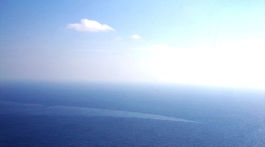 K Japonsku sa dostali ropné zrazeniny, zrejme z potopeného tankera