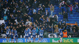 Na stratu Realu reagovala Barcelona remízou. Espanyol získal bod