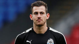 Benítez dá Dúbravkovi šancu. Odkrúti si debut proti Manchestru United?