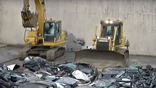 Filipíny - likvidácia áut pašerákov