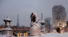 Paríž, sneh