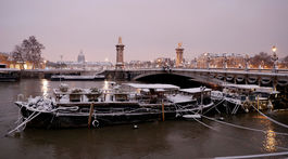 Paríž, sneh