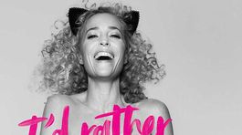 Nahá agentka Scullyová zdobí New York! Pritiahnem pozornosť, teší sa