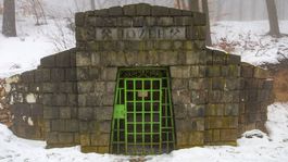 Najväčší opál sveta je zo Slovenska. Prejdite sa štôlňami, kde ho našli. Ak nemáte klaustrofóbiu 