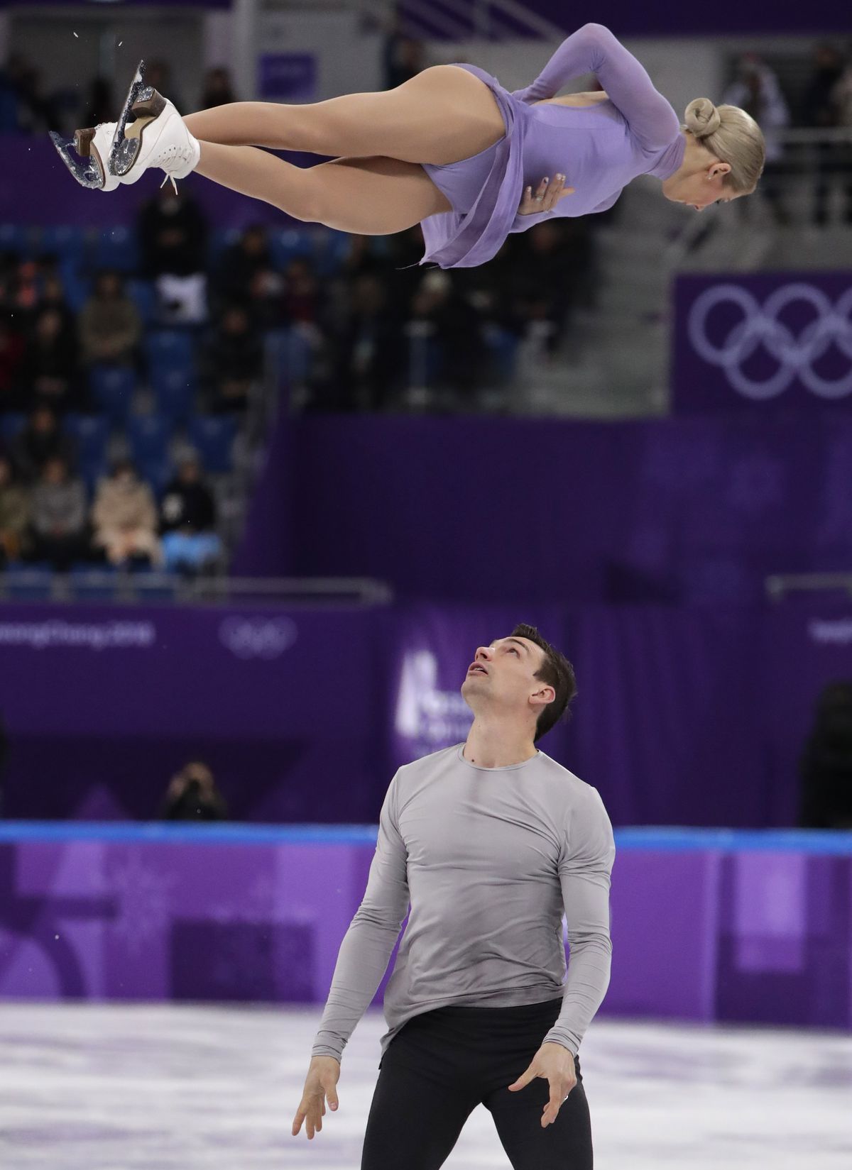 Alexa Scimeca Knierim a Chris Knierim z USA...