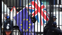 EÚ ponúkla Británii návrh dohody o voľnom obchode po brexite, ale bez hrozienok