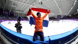 Hlási sa ku komunite LGBT. Rekordérka Wüstová oslavovala zlato s 22 príbuznými